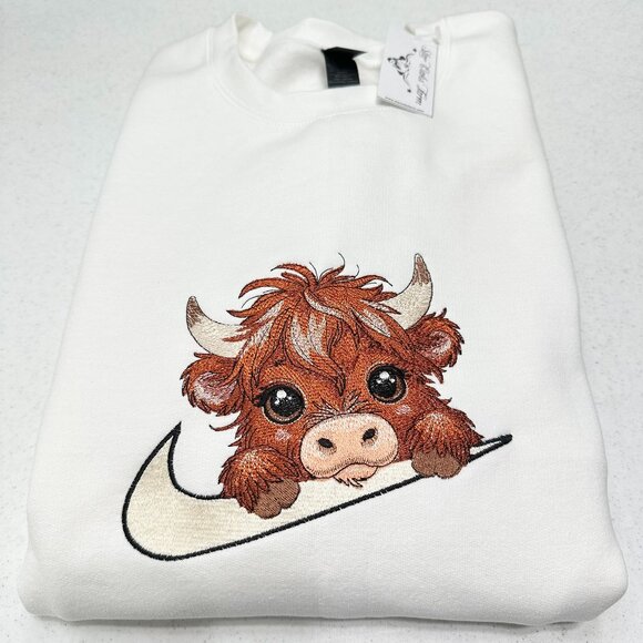 Nike Highland Cow Swoosh Sweatshirt Embroidered Adult Unisex Crewneck Farm Cozy - Picture 1 of 6